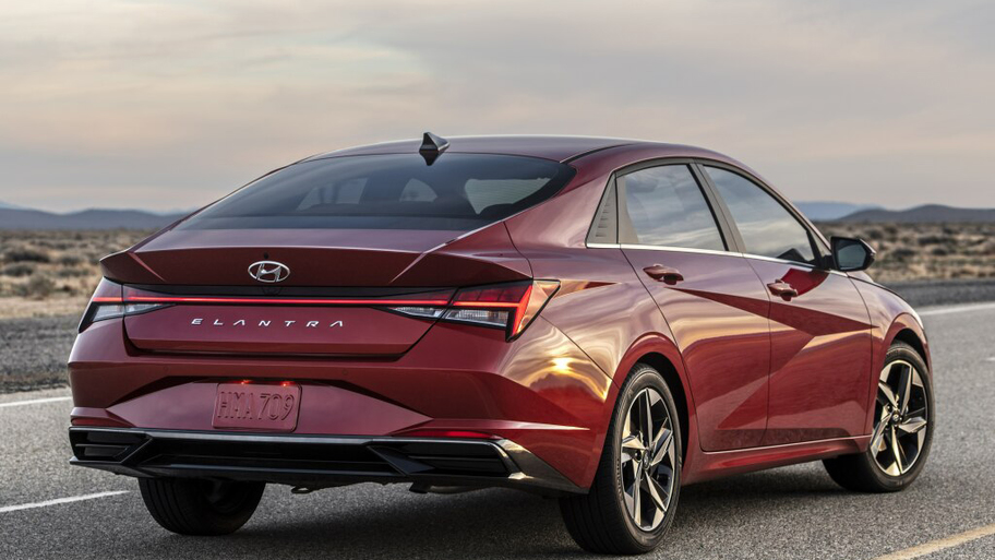 Hyundai Elantra 2. El Piyasası Nasıl?
