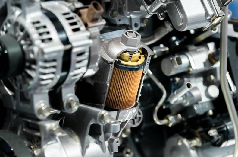Nissan Navara Yağ Filtresi Konumu ve Değiştirilmesi