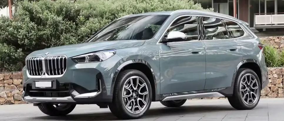 BMW X1 Dört Tekerlekten Çekişli mi