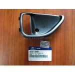 HYUNDAI HD35 KAPI KOLU YUVASI İÇ SAĞ HD75 04/- MOBIS 82321-5H001